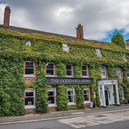 The Goddard Arms Hotel Суиндън Екстериор снимка