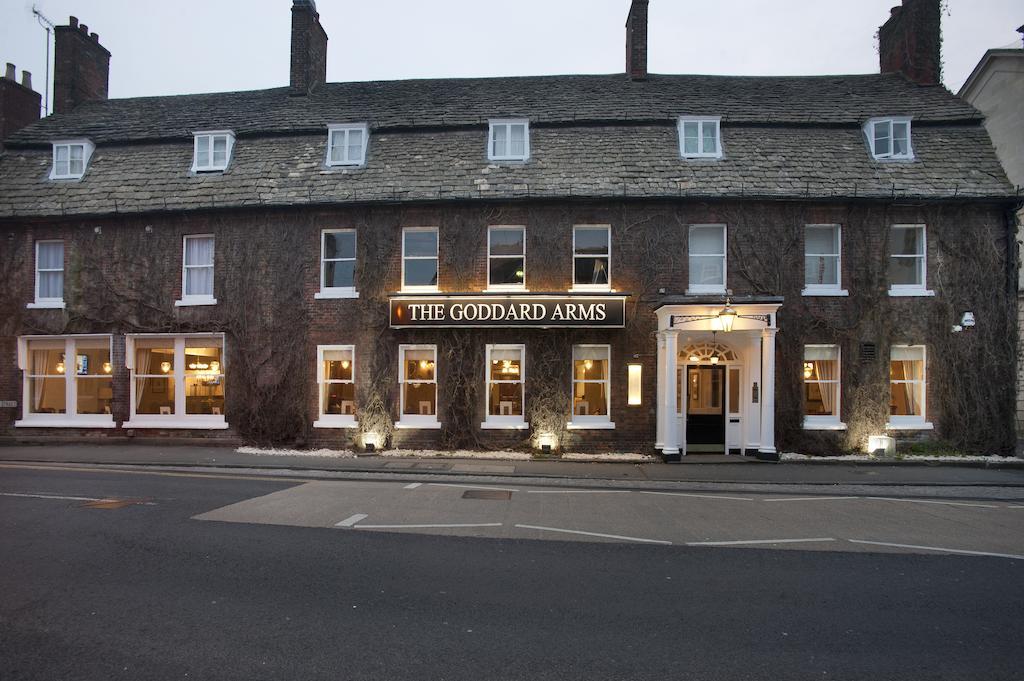 The Goddard Arms Hotel Суиндън Екстериор снимка