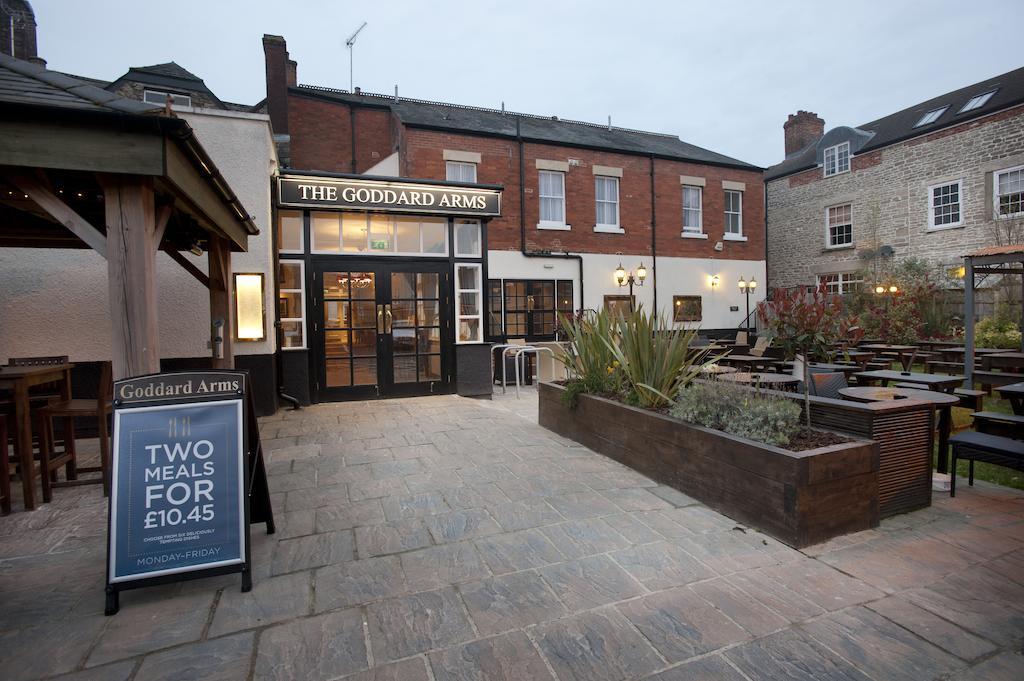 The Goddard Arms Hotel Суиндън Екстериор снимка