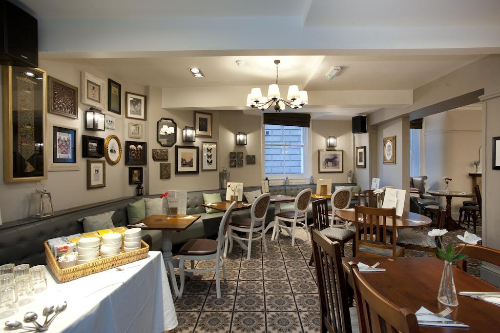 The Goddard Arms Hotel Суиндън Екстериор снимка