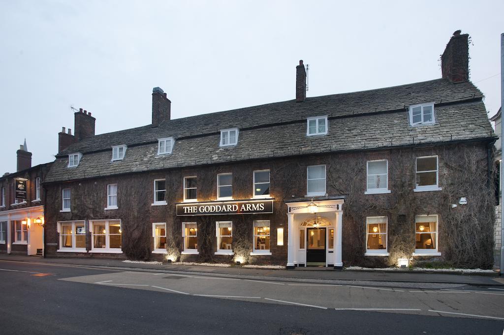 The Goddard Arms Hotel Суиндън Екстериор снимка