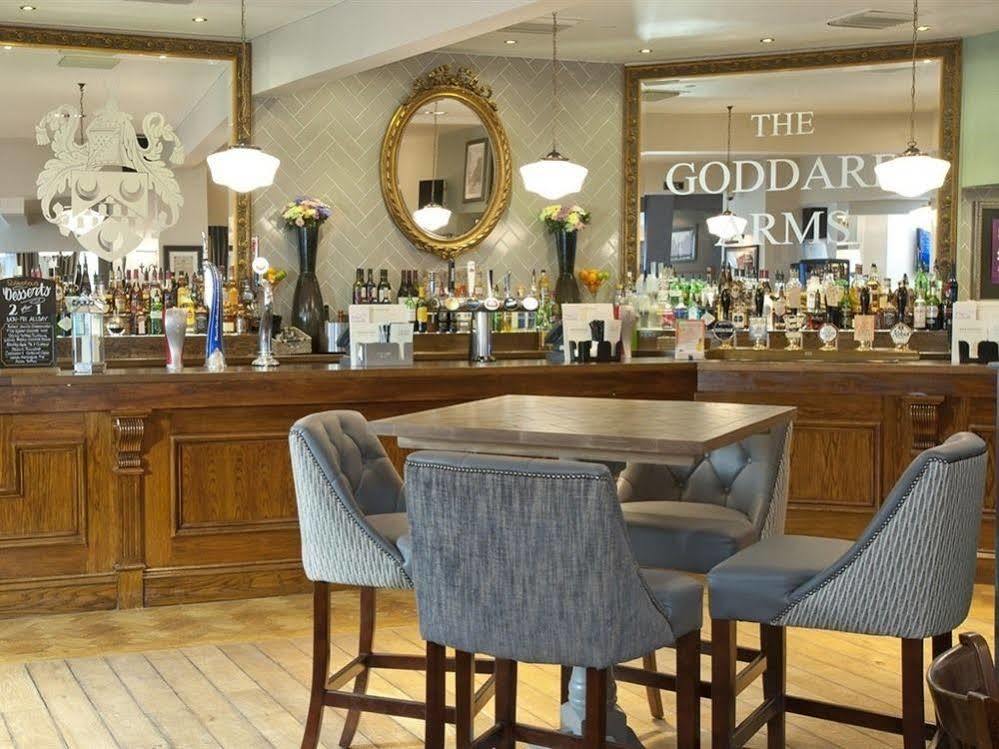 The Goddard Arms Hotel Суиндън Екстериор снимка