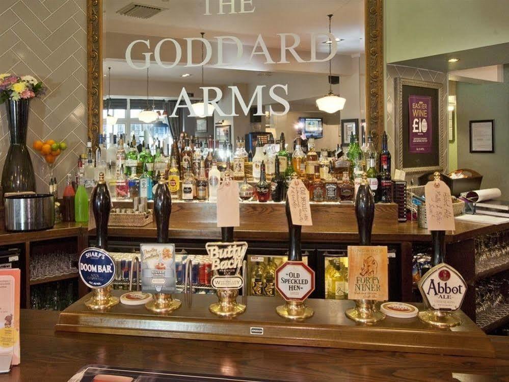 The Goddard Arms Hotel Суиндън Екстериор снимка